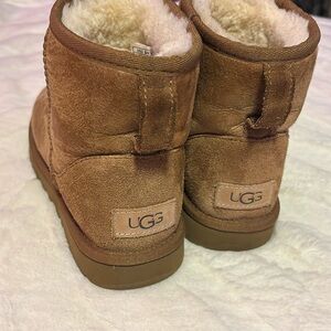 MINI CLASSIC UGG BOOTS